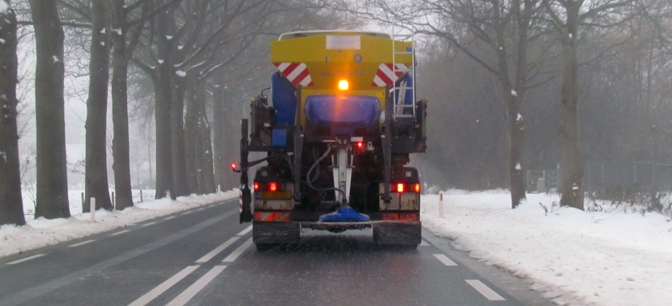 Strooiwagen met strooizout